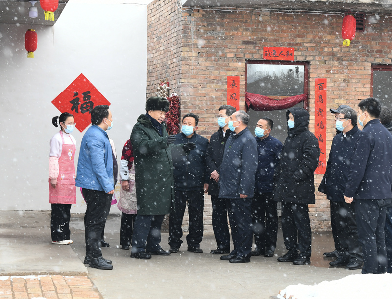 2022年1月26日下午，習(xí)近平總書記在山西省臨汾市霍州市師莊鄉(xiāng)馮南垣村受災(zāi)村民師紅兵家看望。